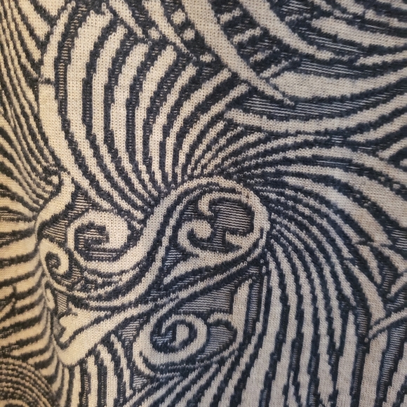 SLE by melin kozan Tunic - Picture 4 of 7